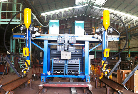 A vietnam agent ordered two sets of double column welding machine SXBH20 from our company.